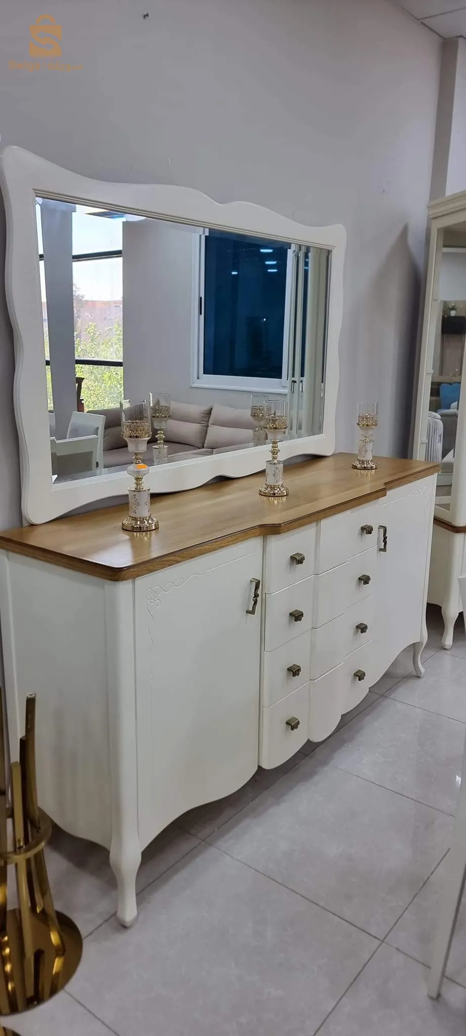 خزانة جانبية