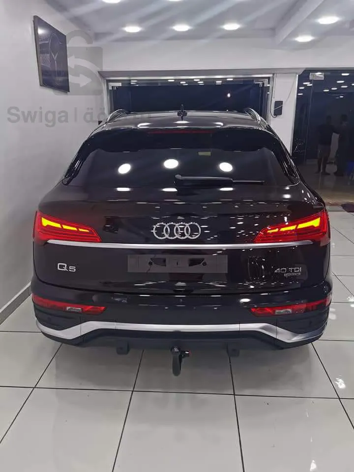 Audi Q5 coupé 204ch quatro