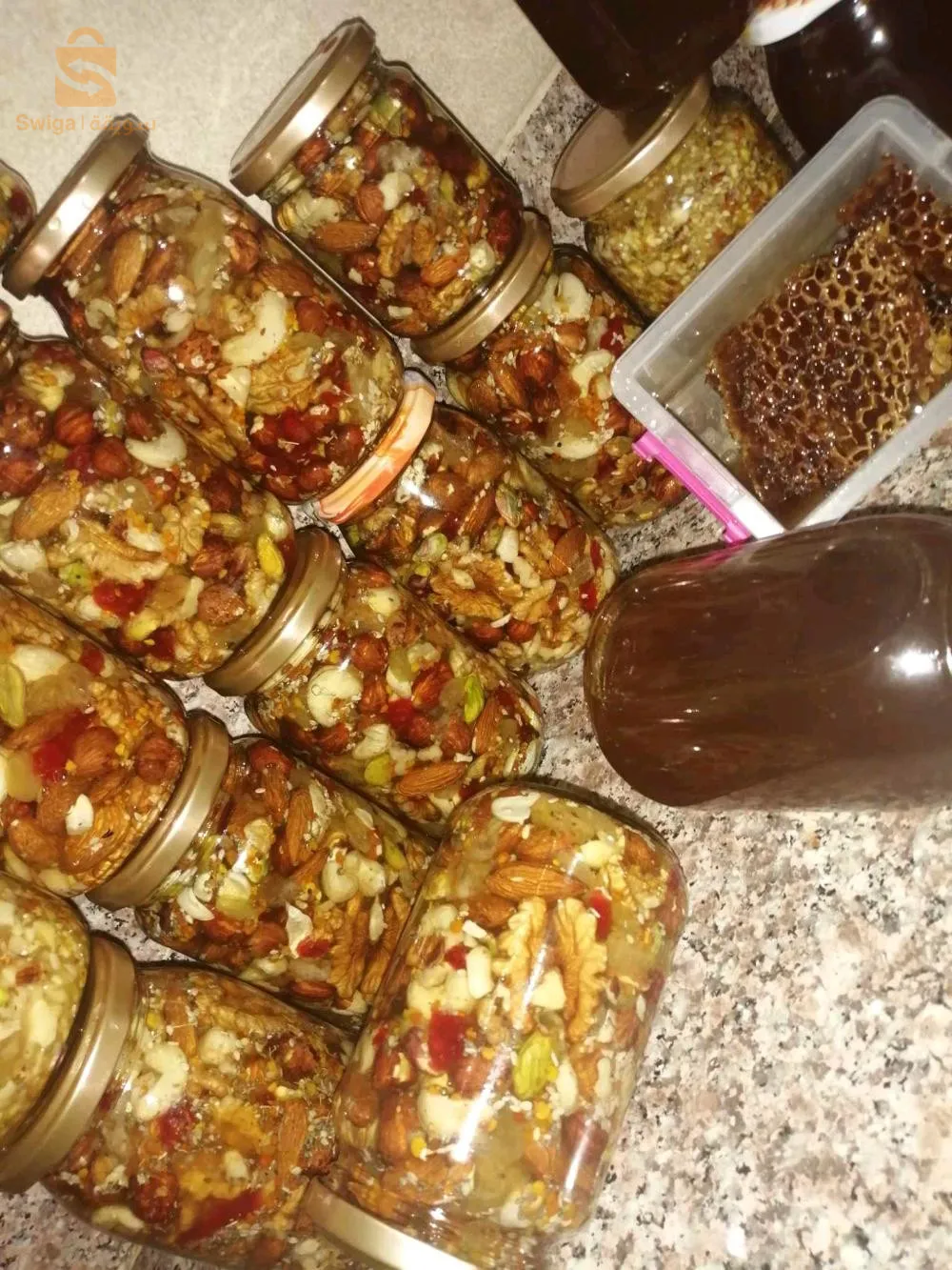 عسل و خلطات الطاقة و التسمين