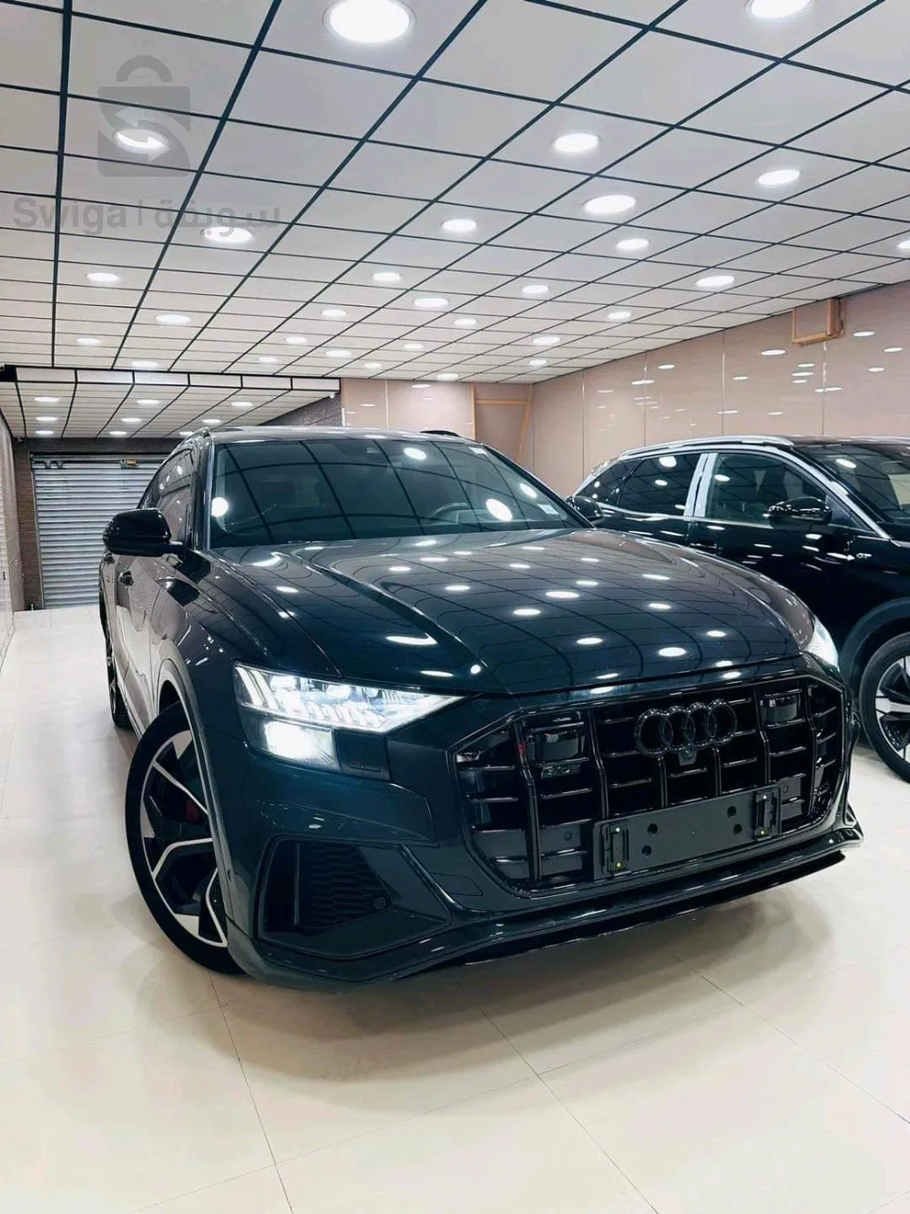 AUDI          Q 8