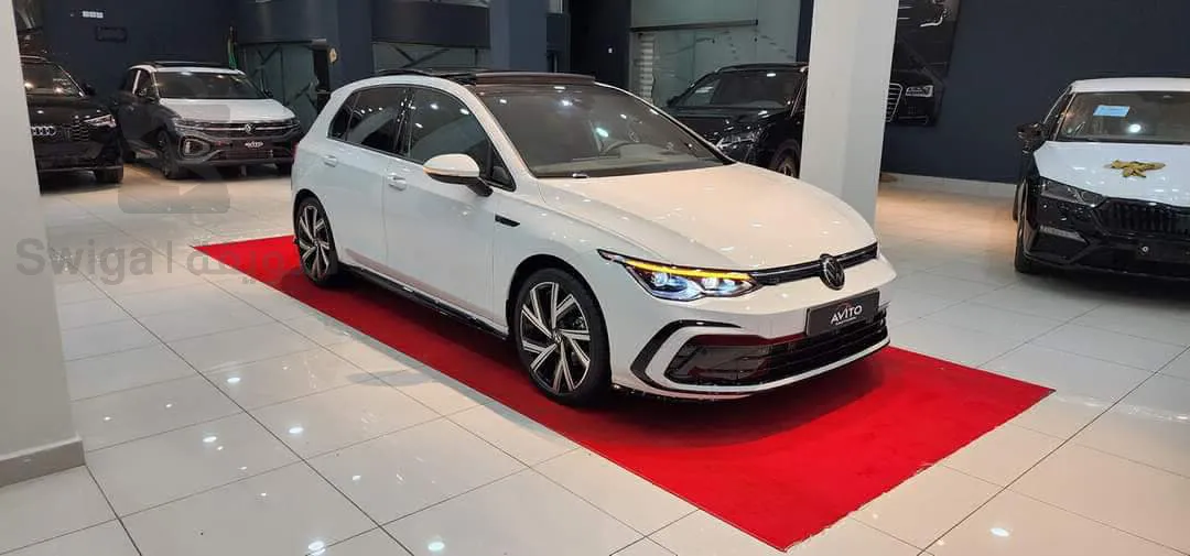 Volkswagen GOLF 2023 R Line... 00 km