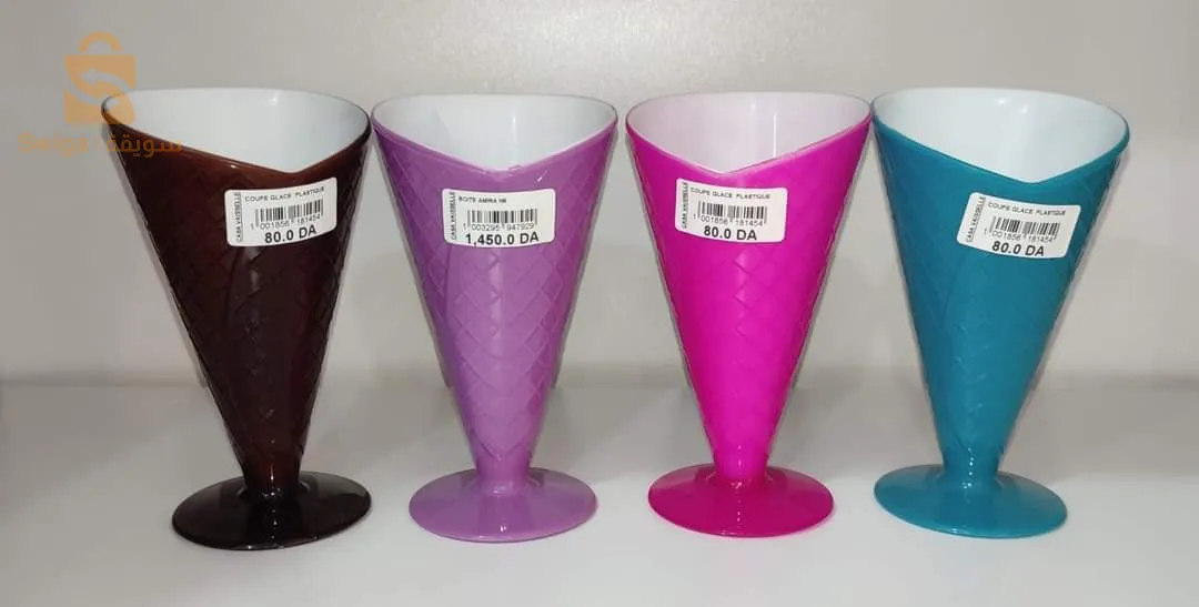 Plastic ice cream cutter