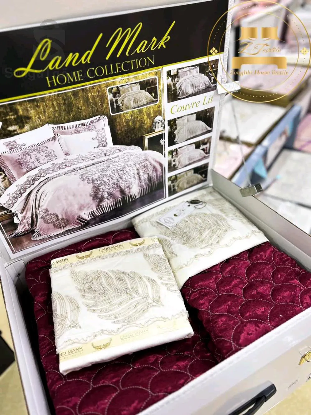 Bed cover + Sheet + 4 pillow covers