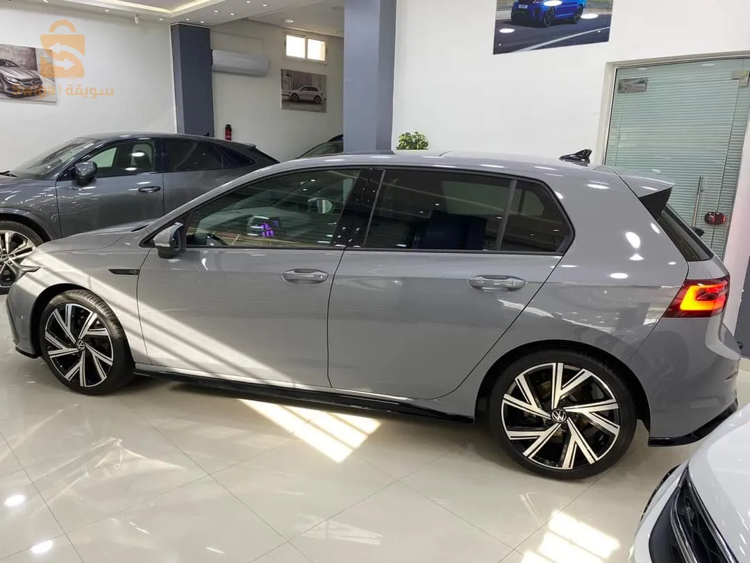 GOLF 8 R line