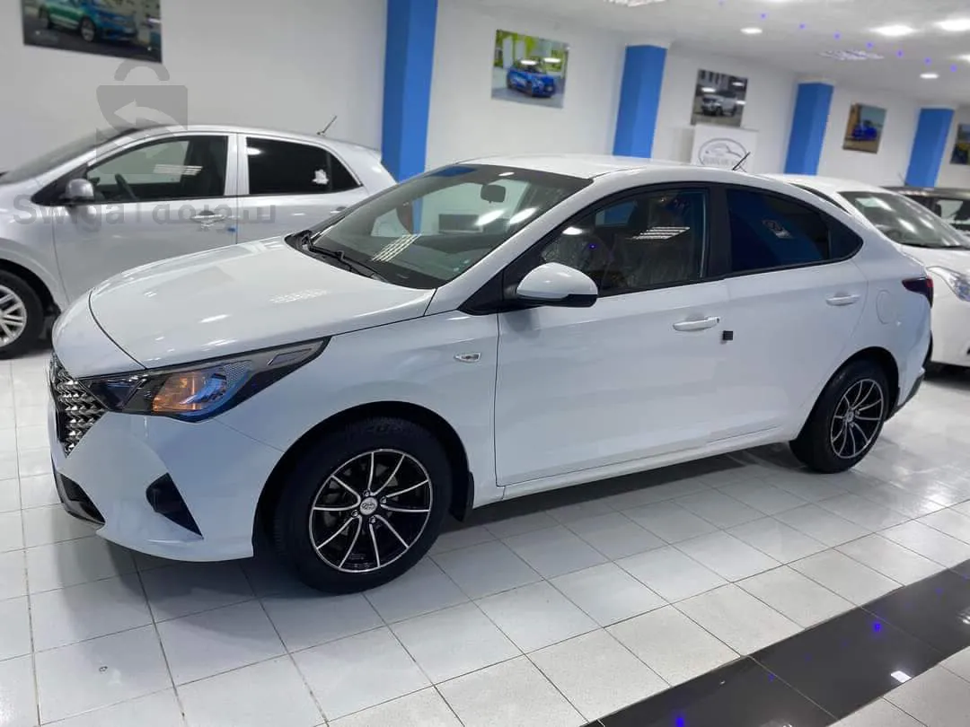 ACCENT  1.6 ess  -: 2022 :- 53000 km