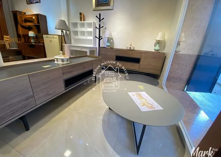 طاولة تلفاز