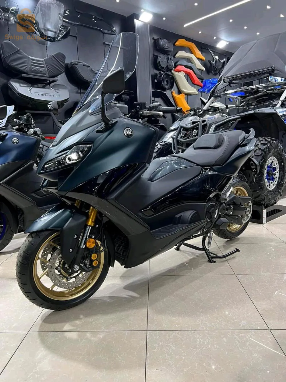 YAMAHA TMAX 560