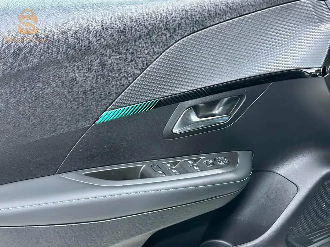 peugeot 208 allur 2022