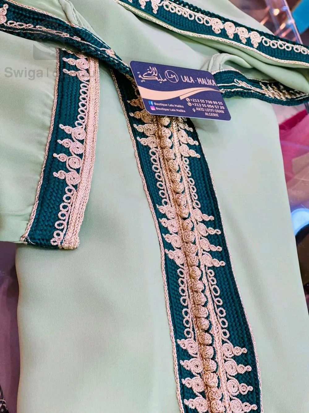 Jellaba fait en deux couleurs