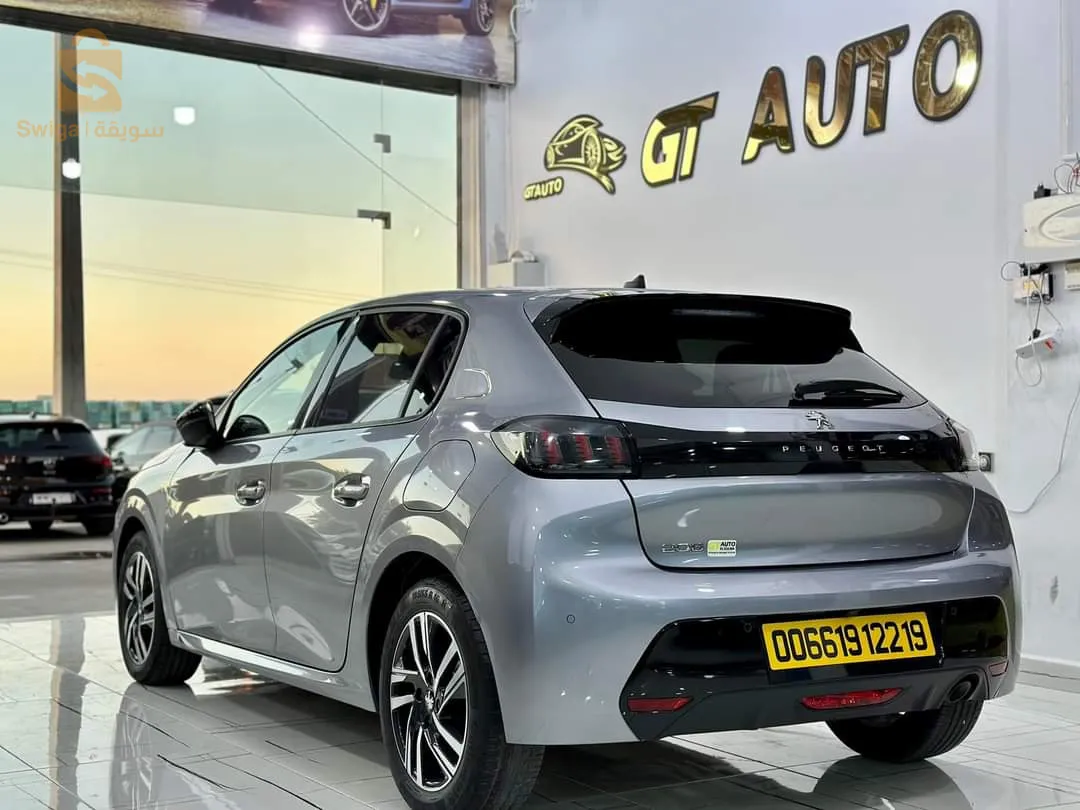 peugeot 208 allur 2022