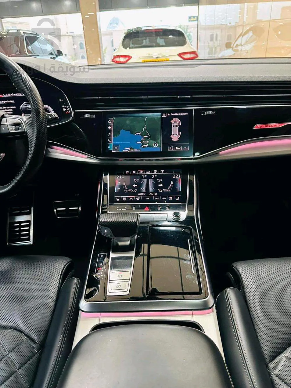 AUDI          Q 8