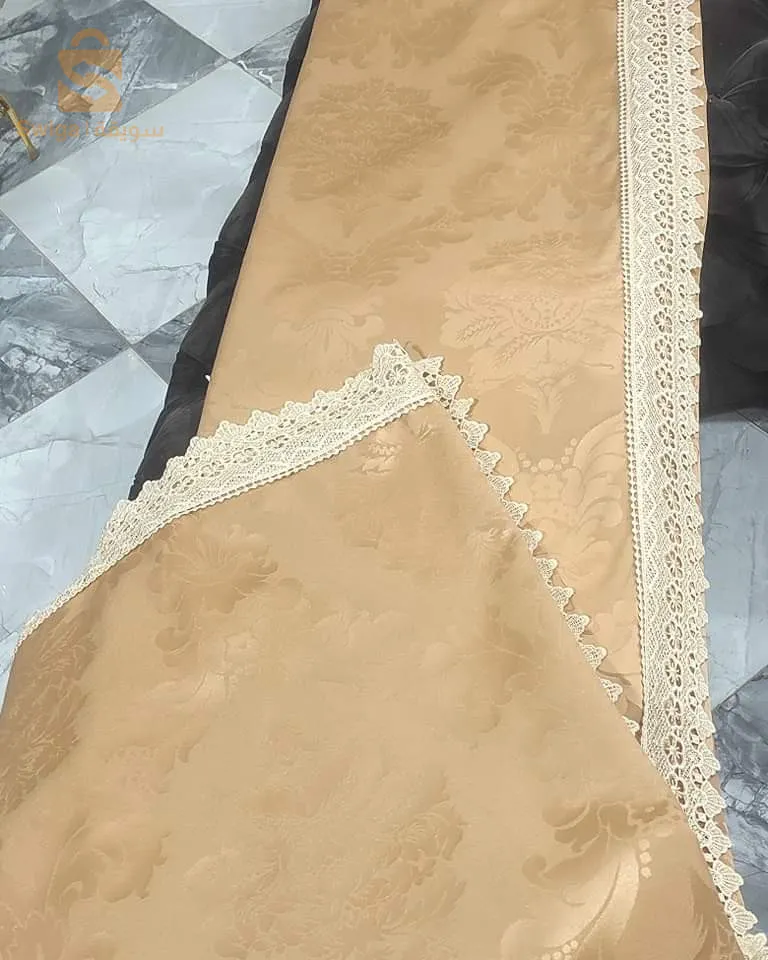 الفرشة طاولة