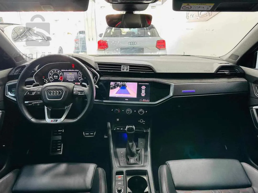 AUDI          RS   Q3