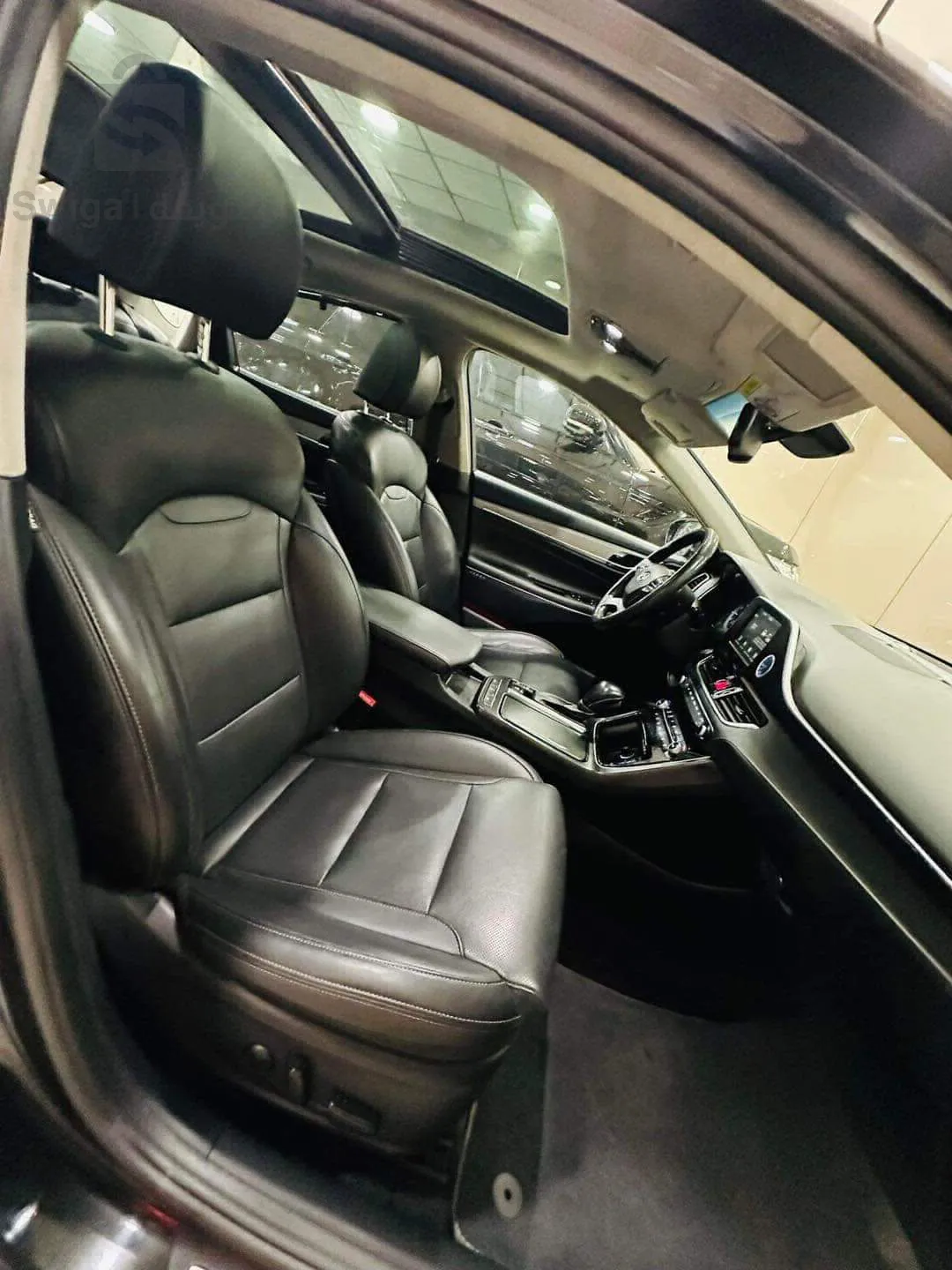 HYUNDAI         AZERA