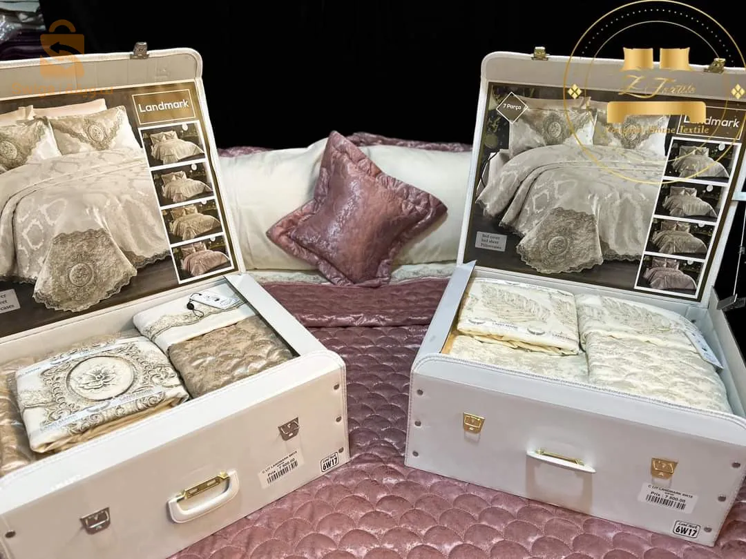 ملاءة + 4 غطاء وسادة + رمي + غطاء خفيف