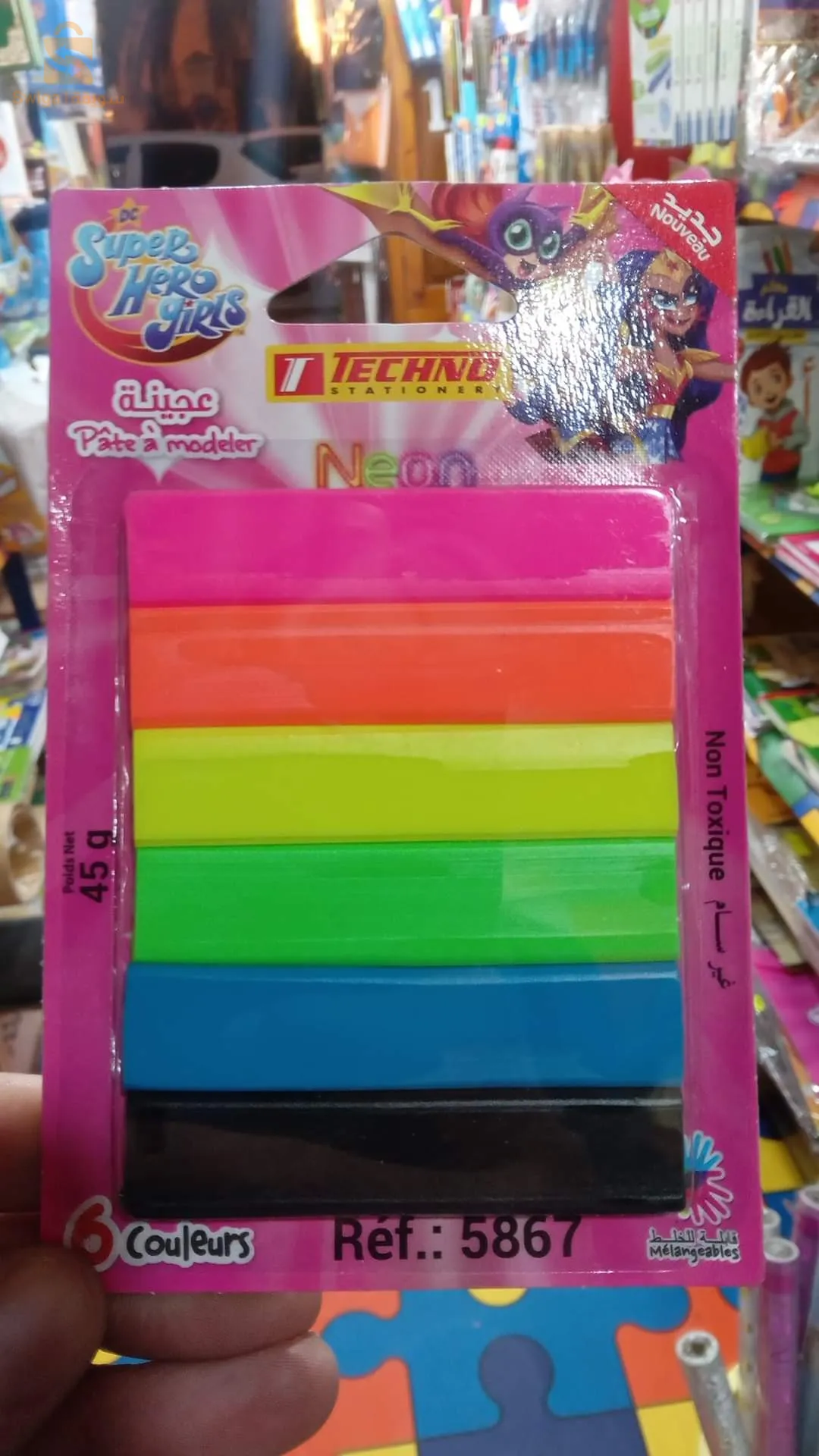 عجينة تشكيلية