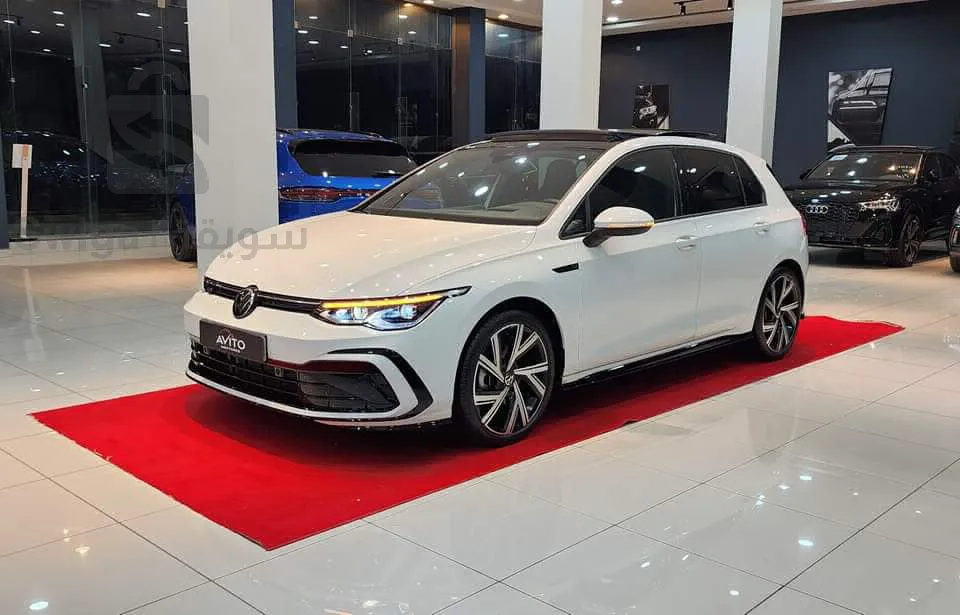 Volkswagen GOLF 2023 R Line... 2000 km