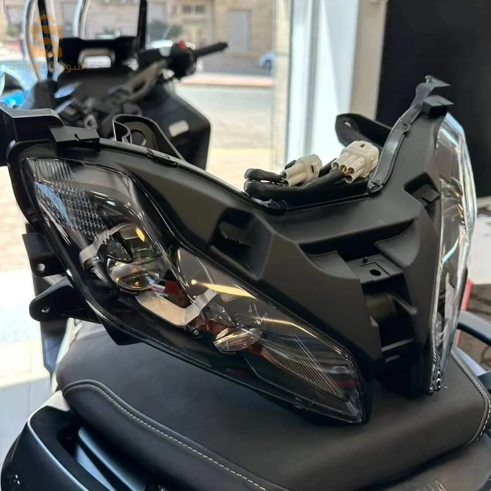 Optique Avant Yamaha New T Max 560