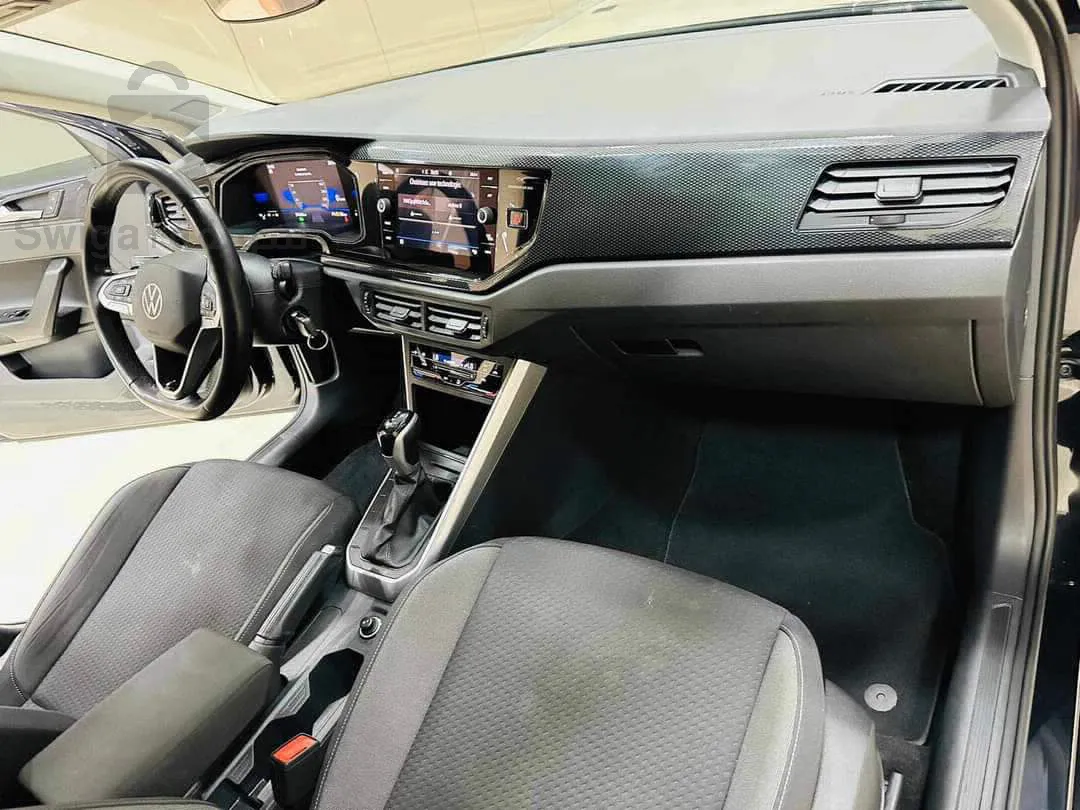 VOLKSWAGEN      POLO