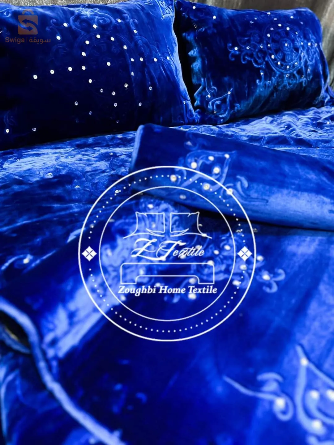 High Zawra pearls 5piece + 2 pillow covers + 2 bed rugquality