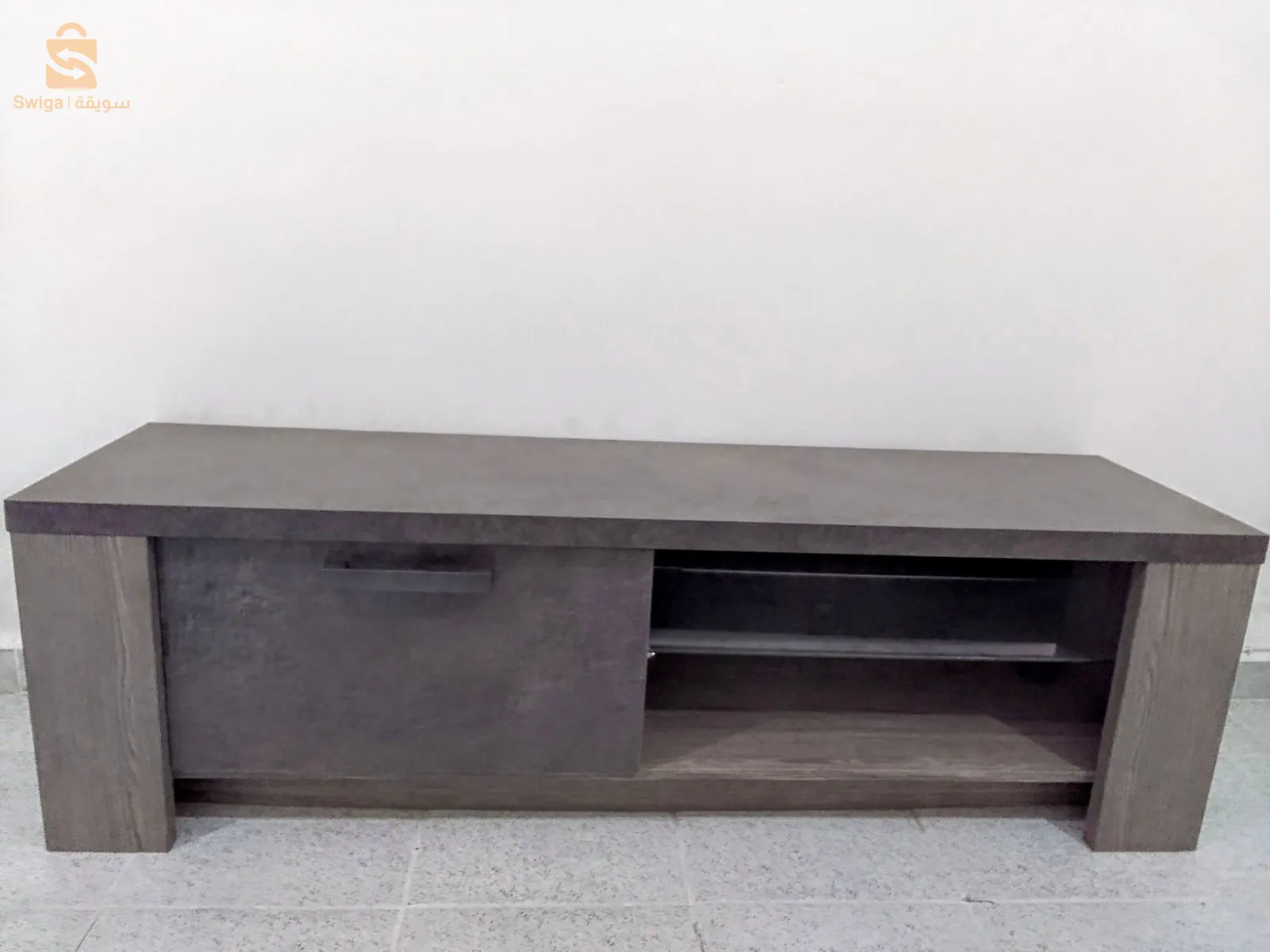 Table basse en verre trompé et meuble télé