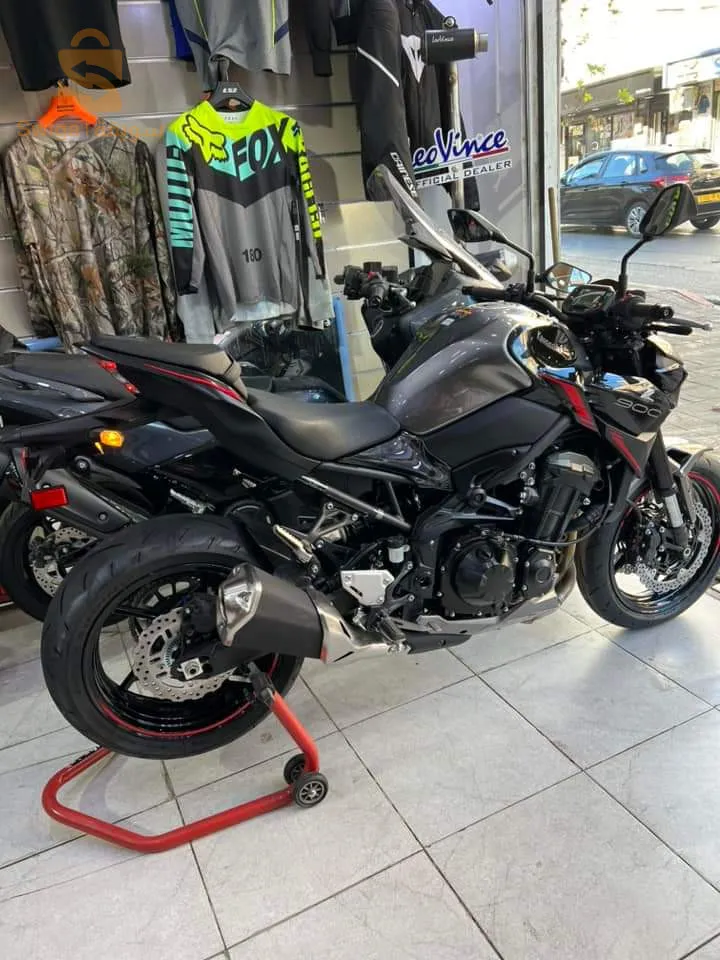 KAWASAKI Z900