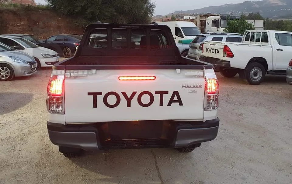 TOYOTA DOUBEL CABINE
