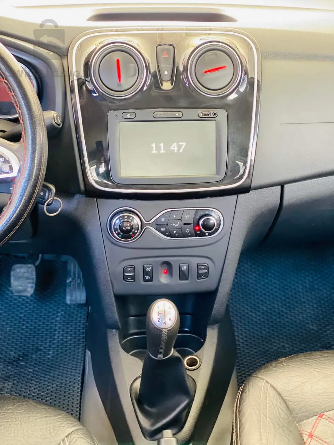 ￼ DACIA SANDERO STEPWAY ⛽️ 1.5 dci 85 ch 2019