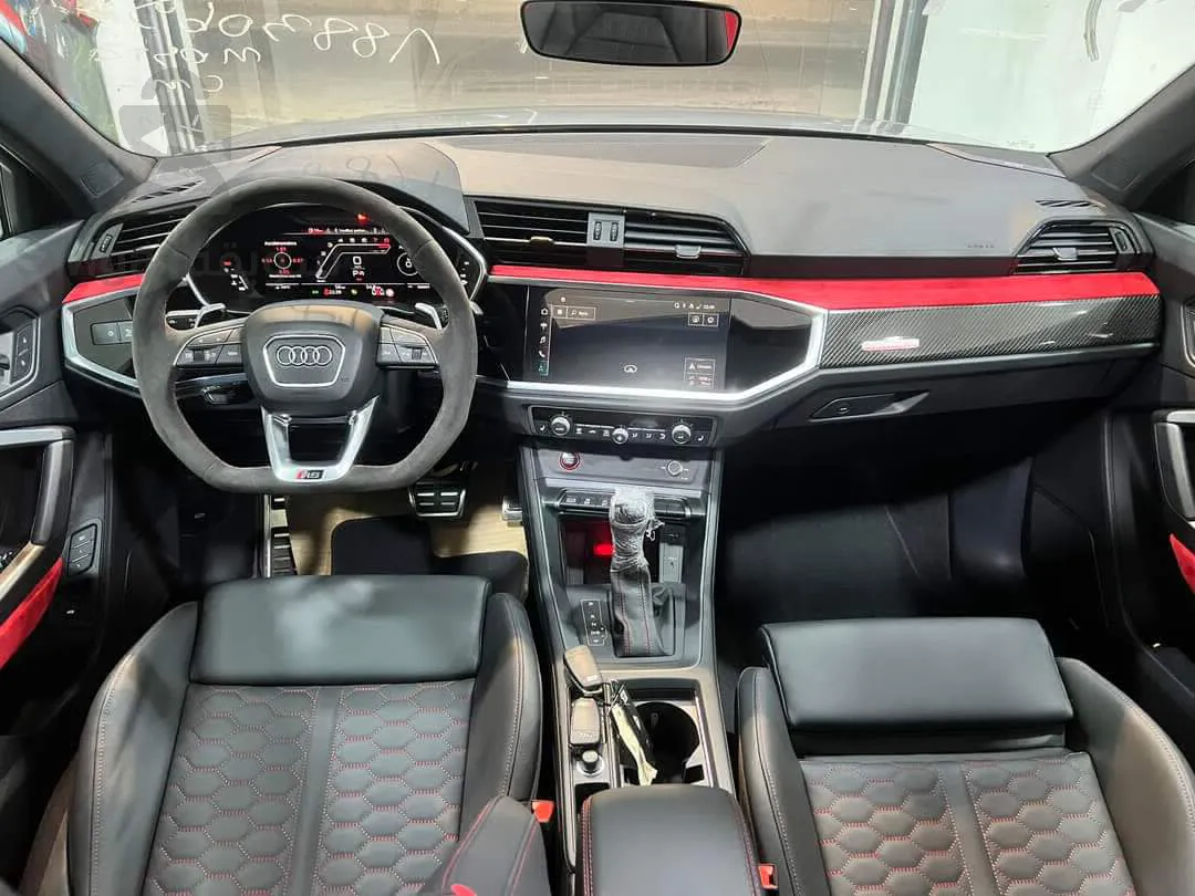 Audi RSQ3 SPORT