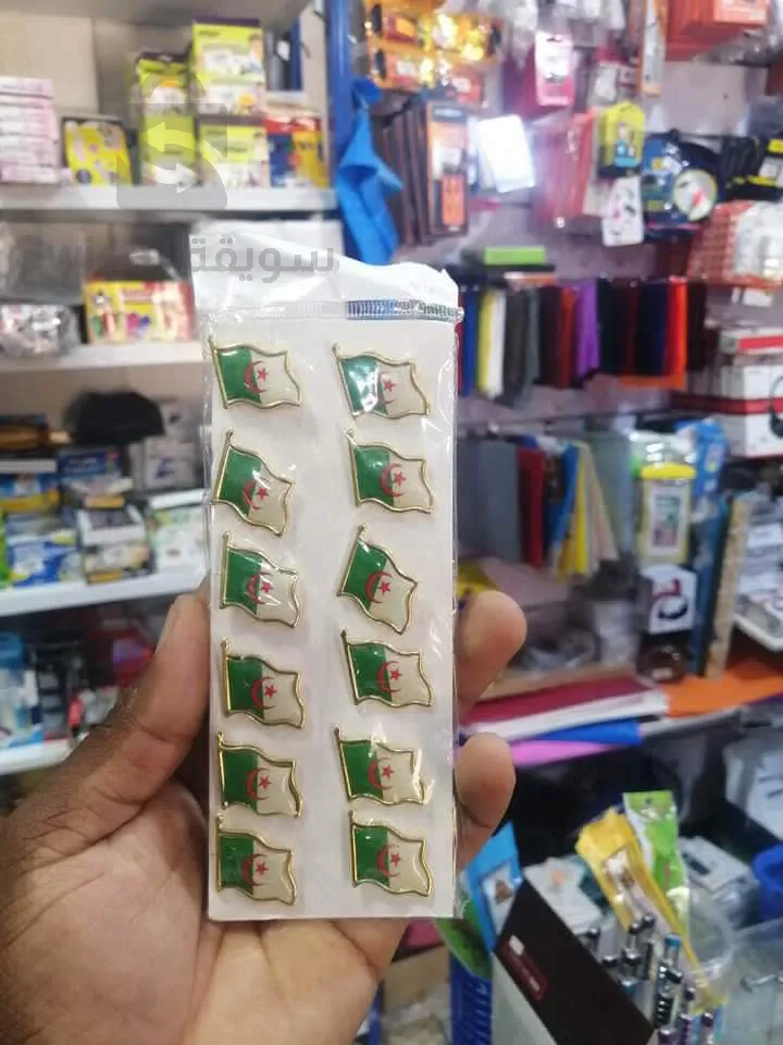 badge drapeau d Algérie