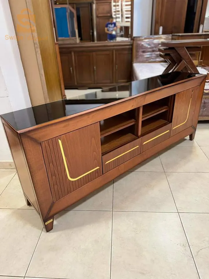 طاولة تلفاز