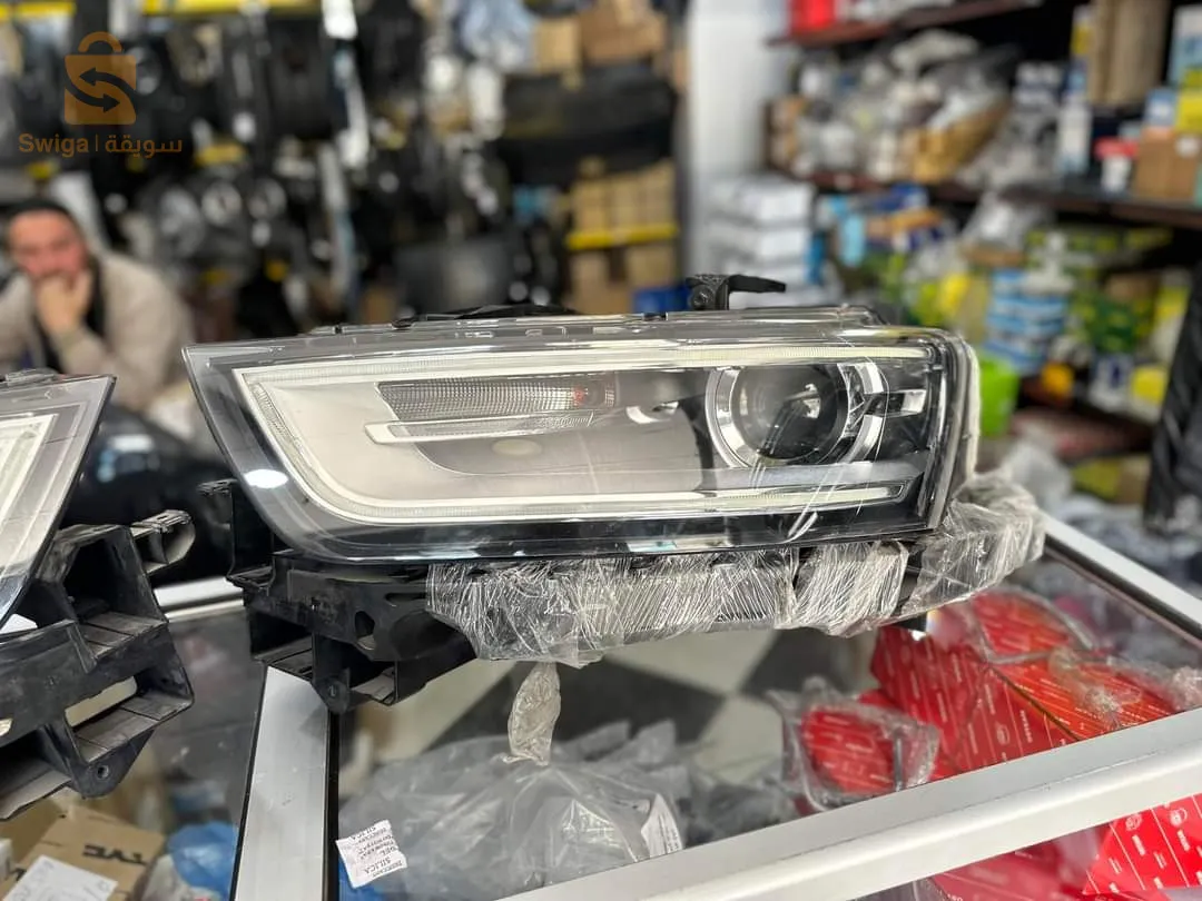 Headlight Audi Q3 2013_2017