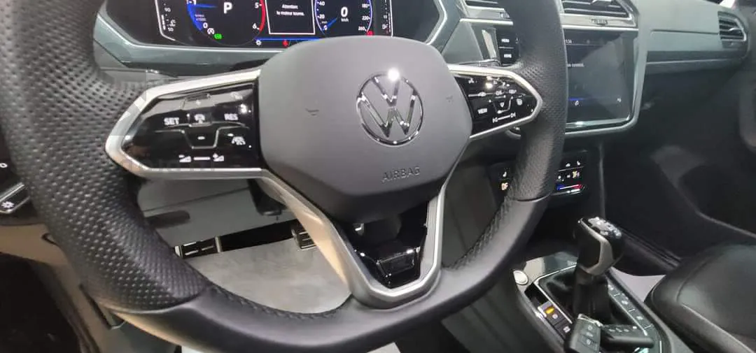 TIGUAN RLINE 2.0 TDI 200CH ,,BLACK BLACK