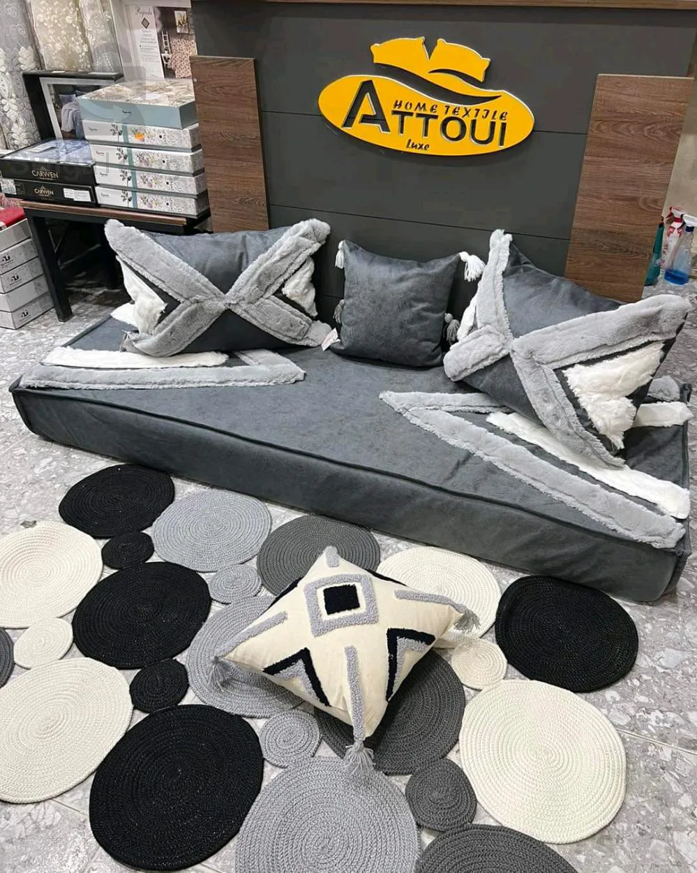 فراش غرفة جلوس