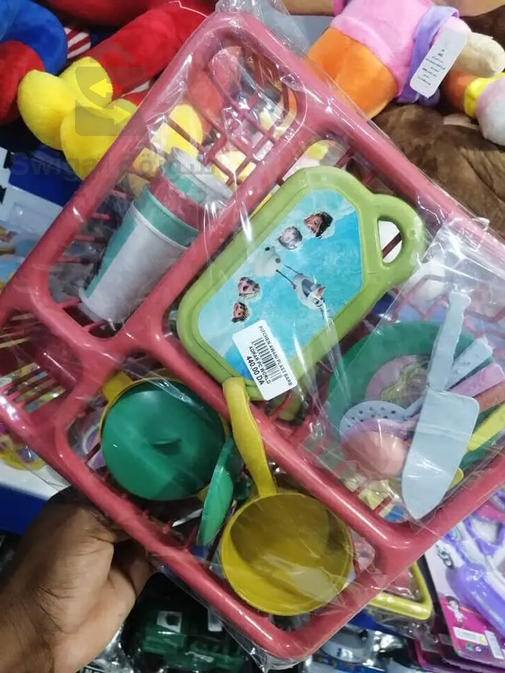 لعبة الأواني المنزلية