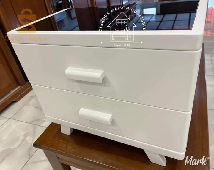 طاولة الليل