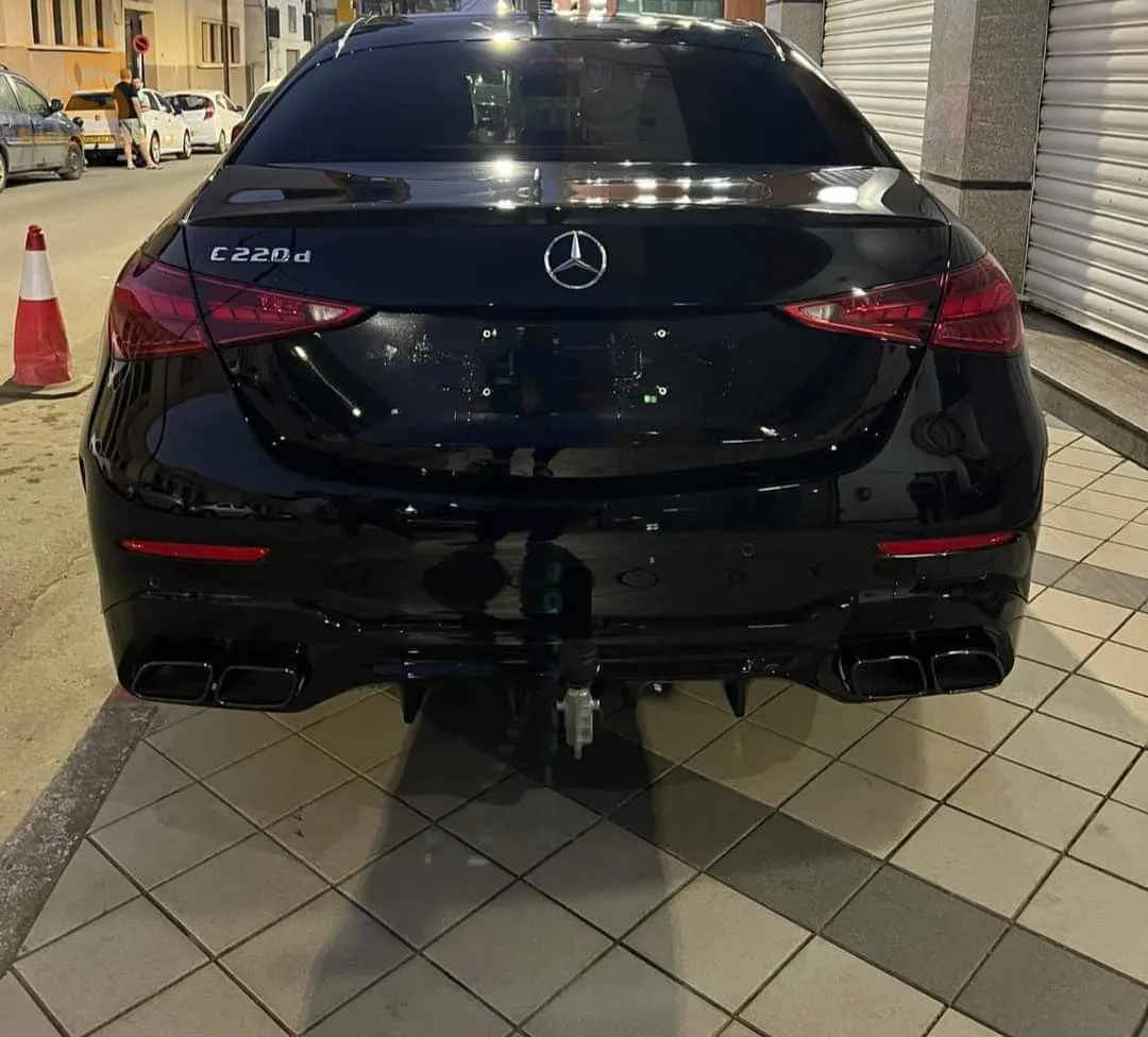 Mercedes Benz C220D