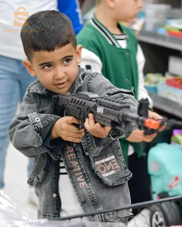 اسلحة اطفال
