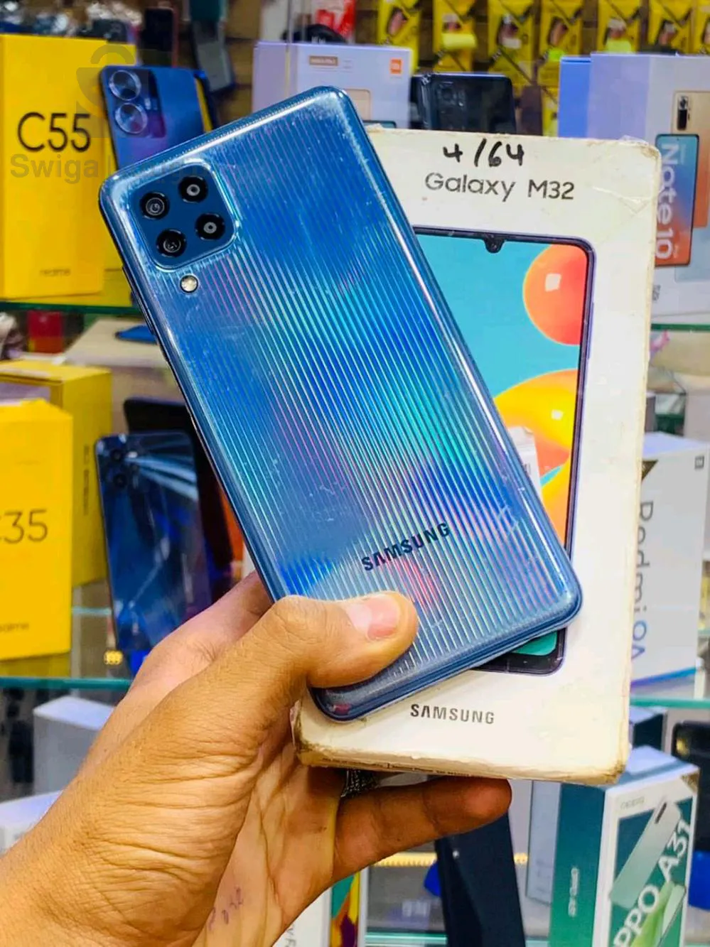 SAMSUNG M32