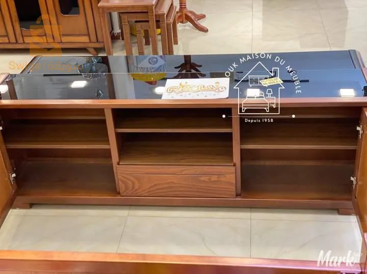 طاولة تلفاز