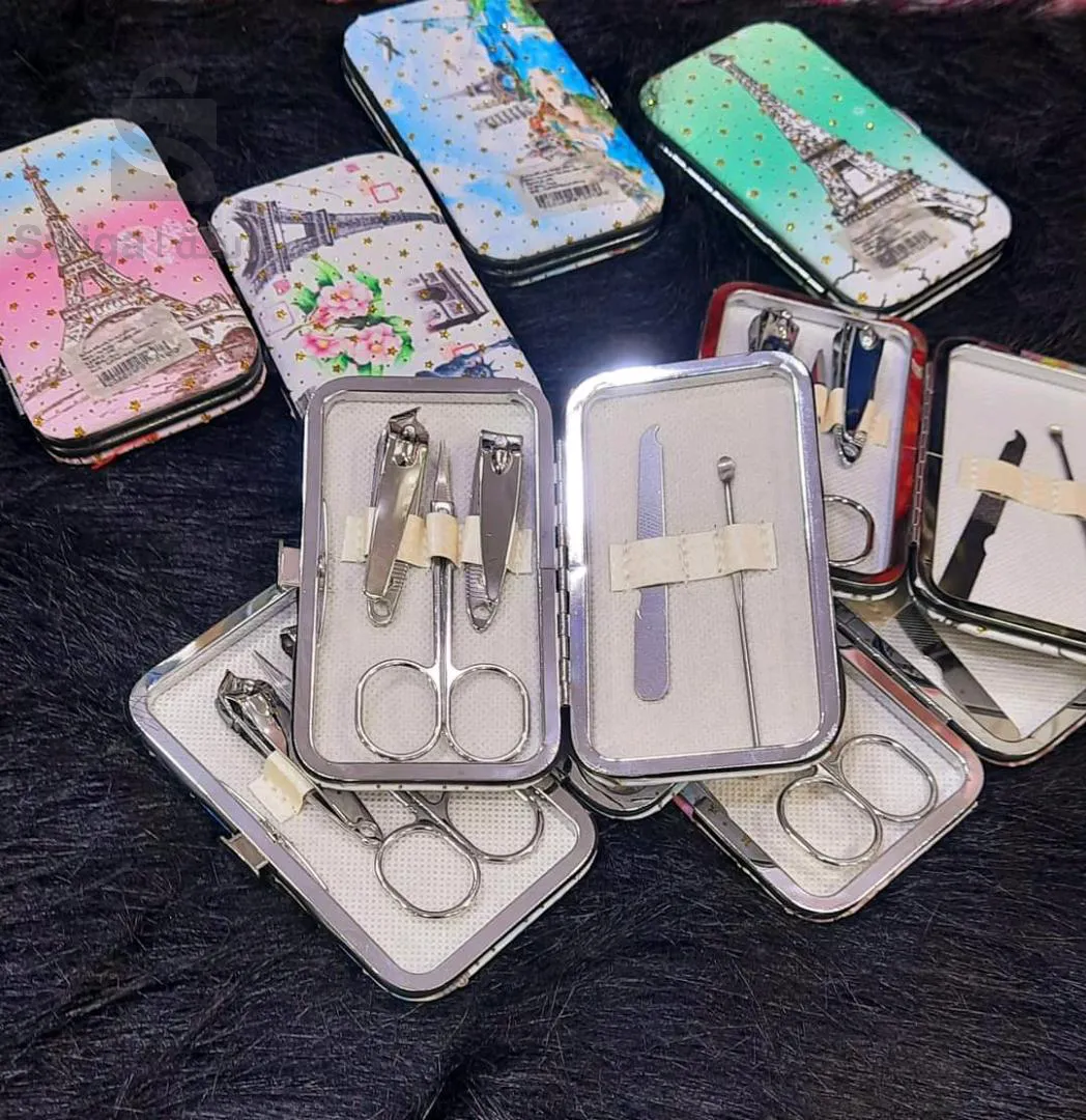 مستلزمات تقليم الأظافر