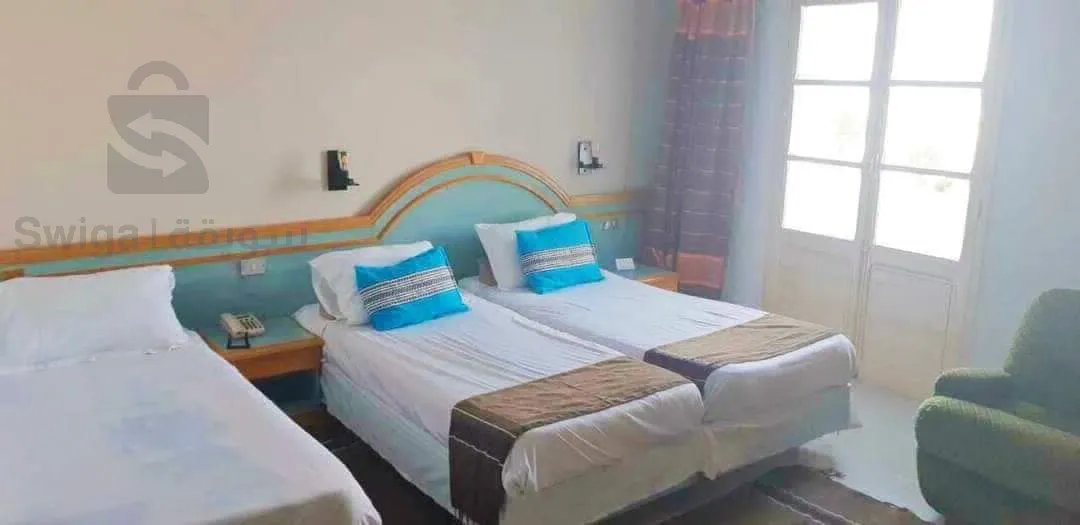 رحلة إلى تونس