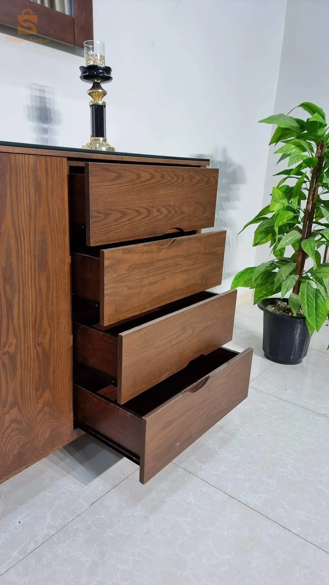 خزانة جانبية+ مرآة