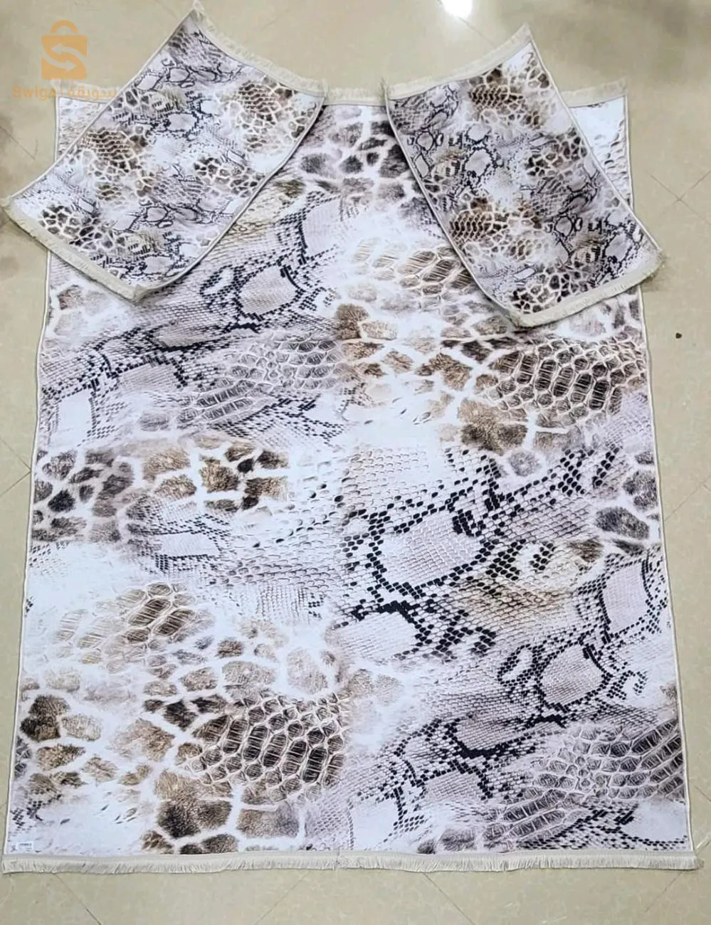 Bedroom rug + beds