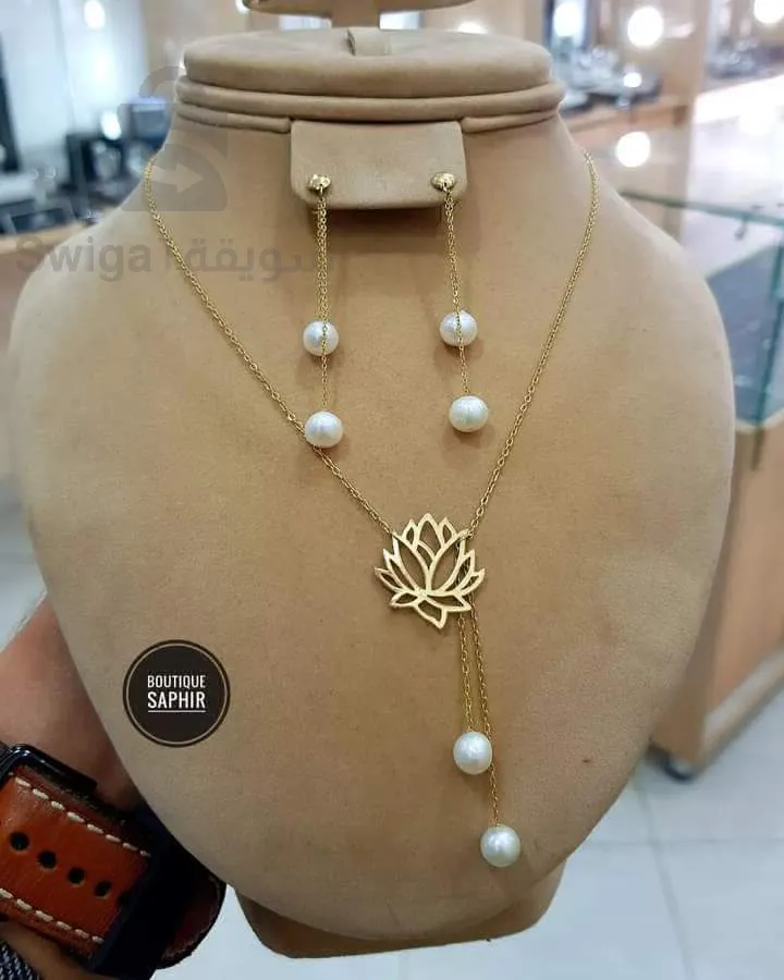 زينة جميلة من ذهب