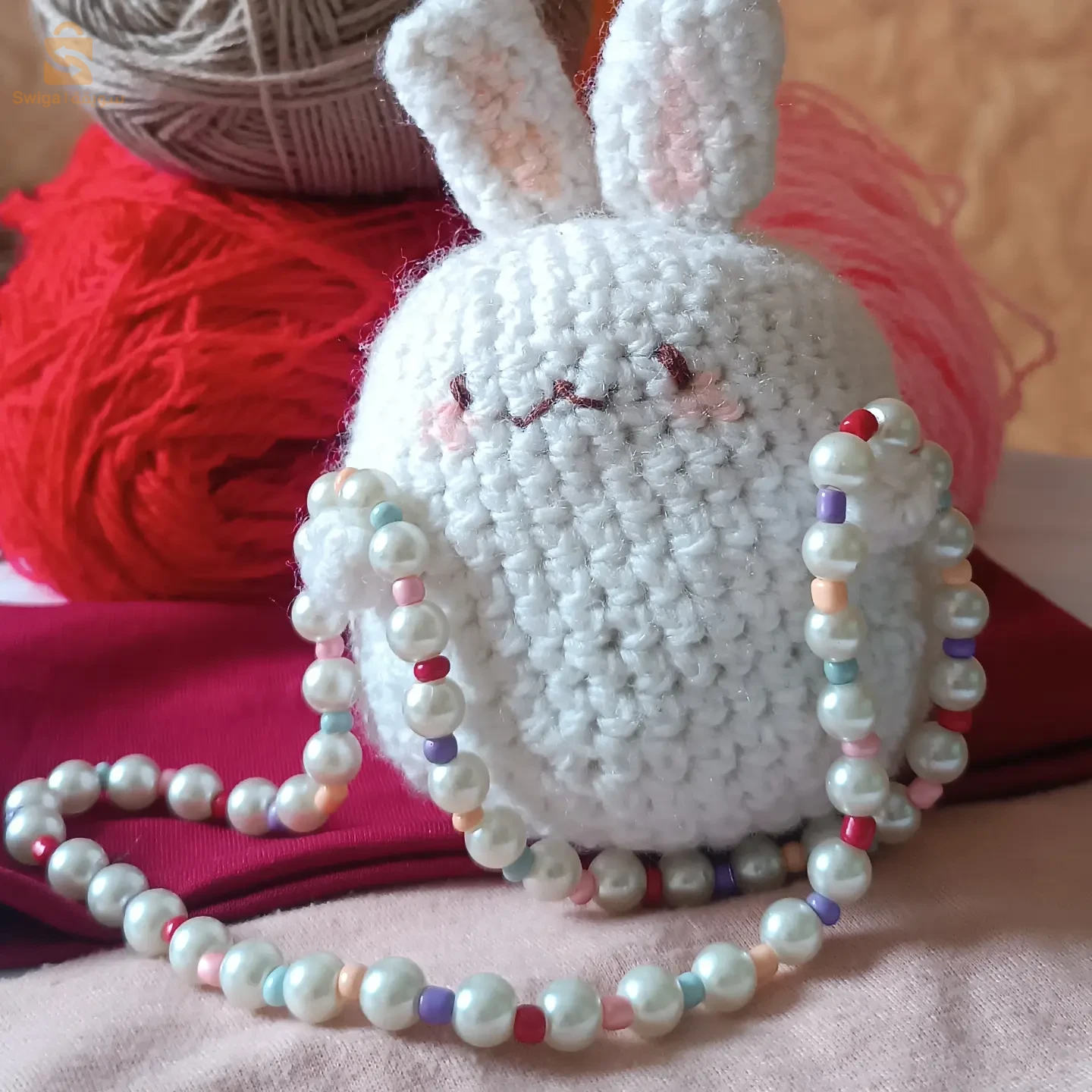 دمية ارنوب صغير