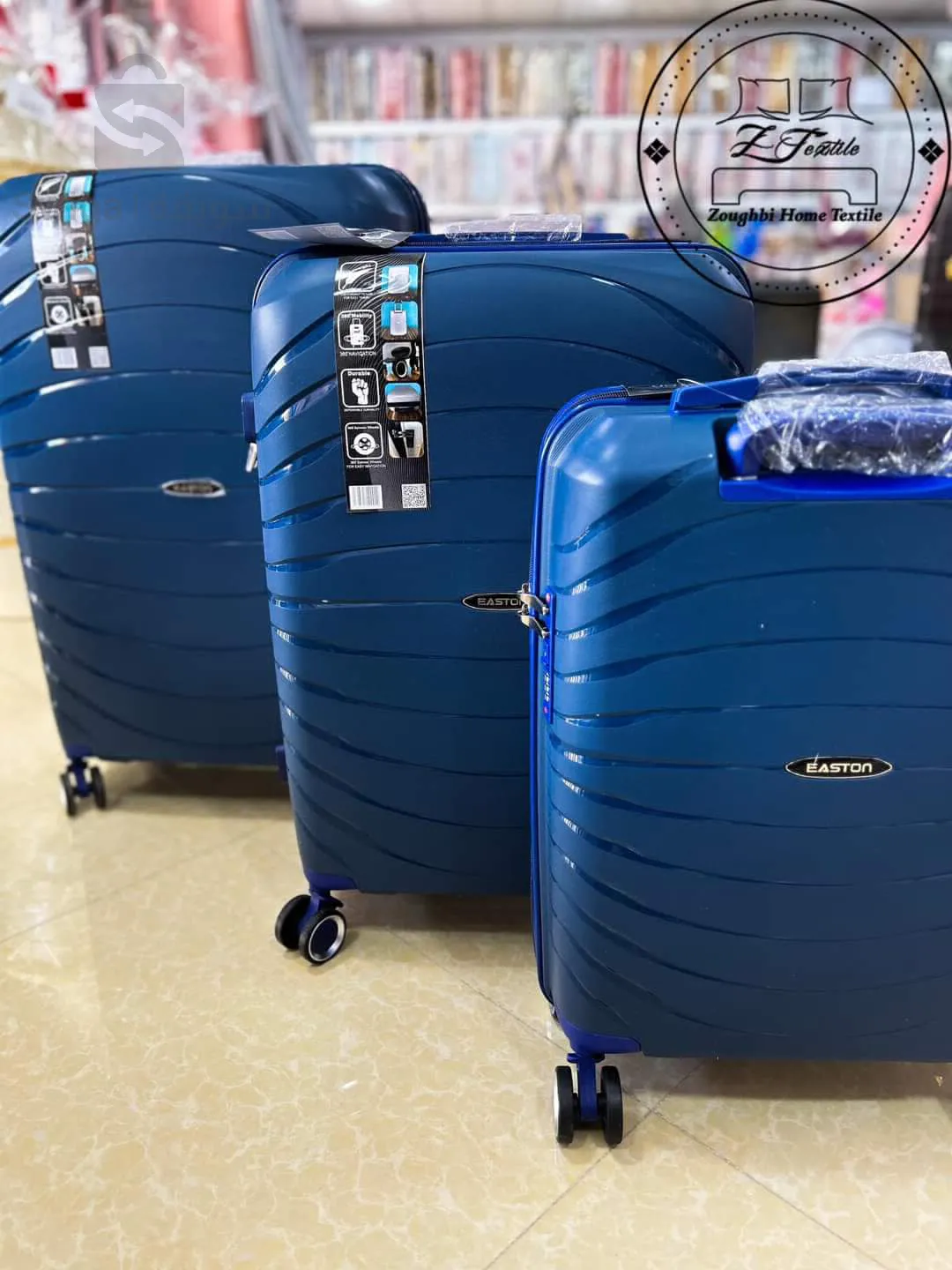Unbreakable 3-piece suitcase