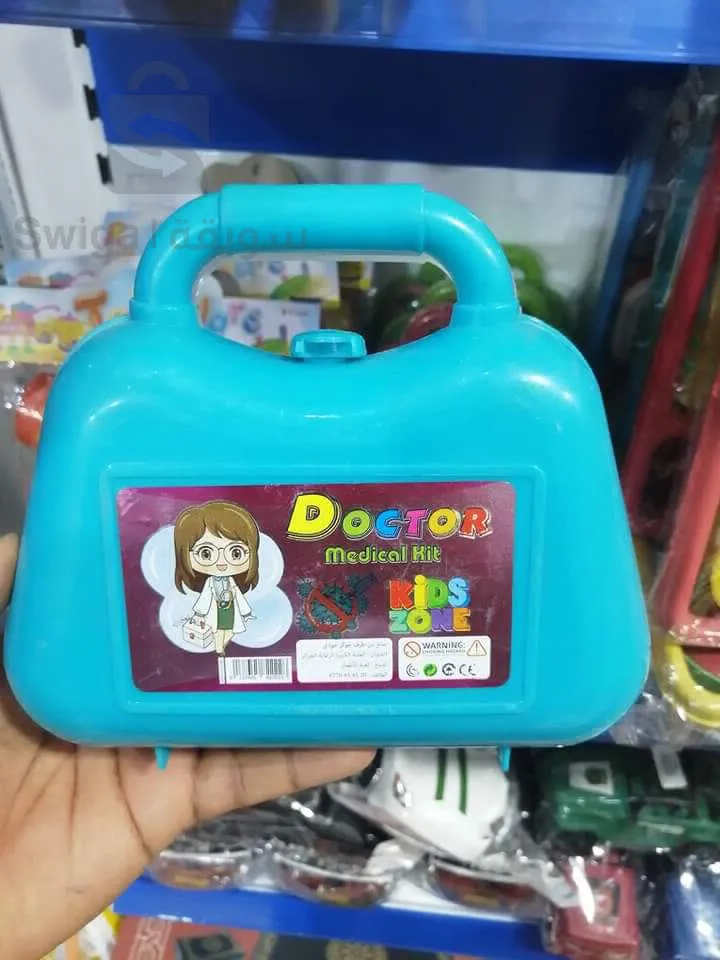 Doctor's kit to play