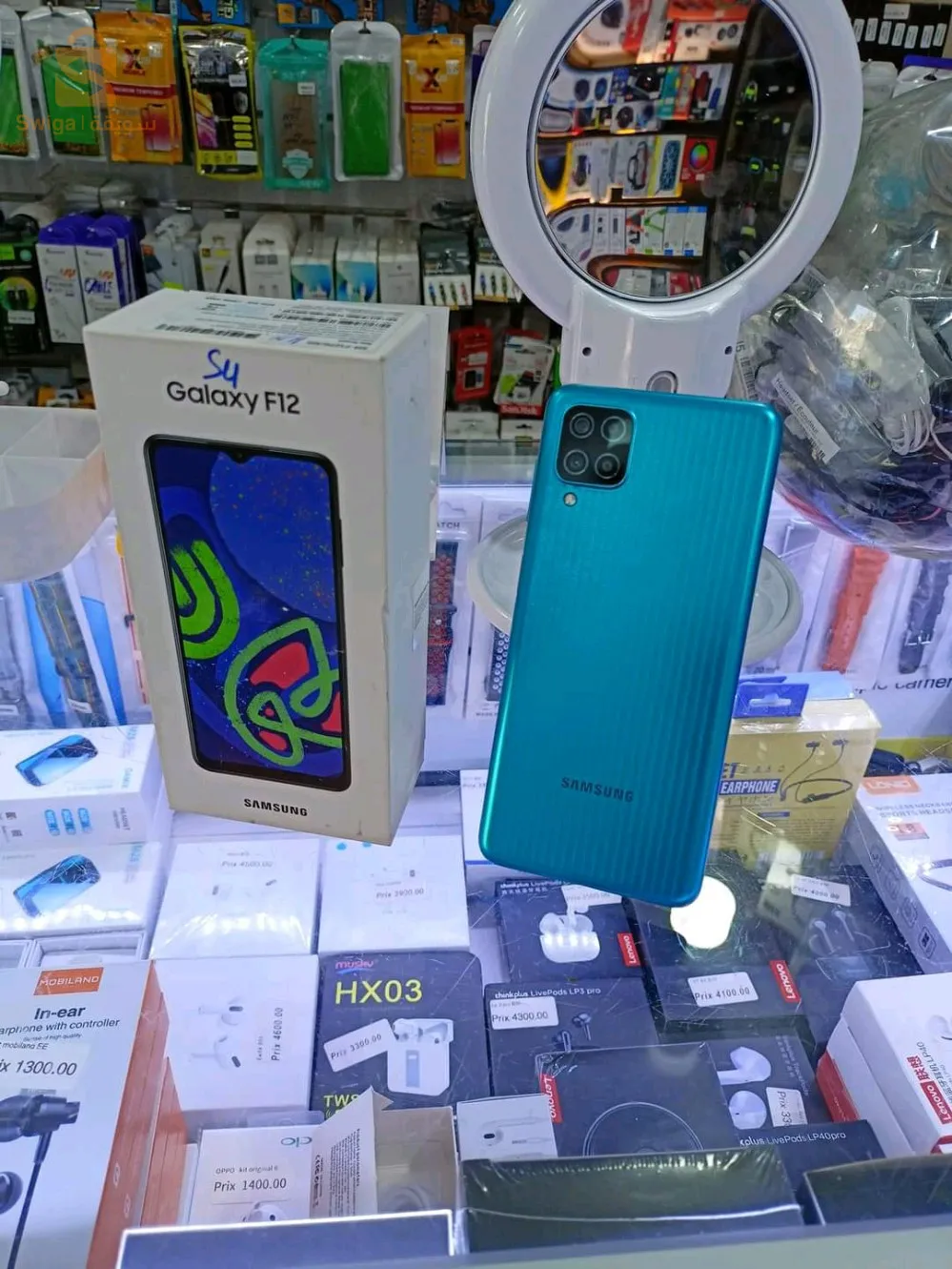 Samsung F12
