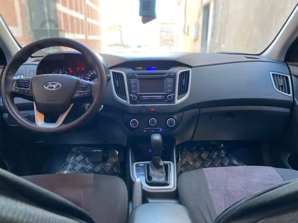 HYUNDAI CRETA GL 2018 -: 84000 km
